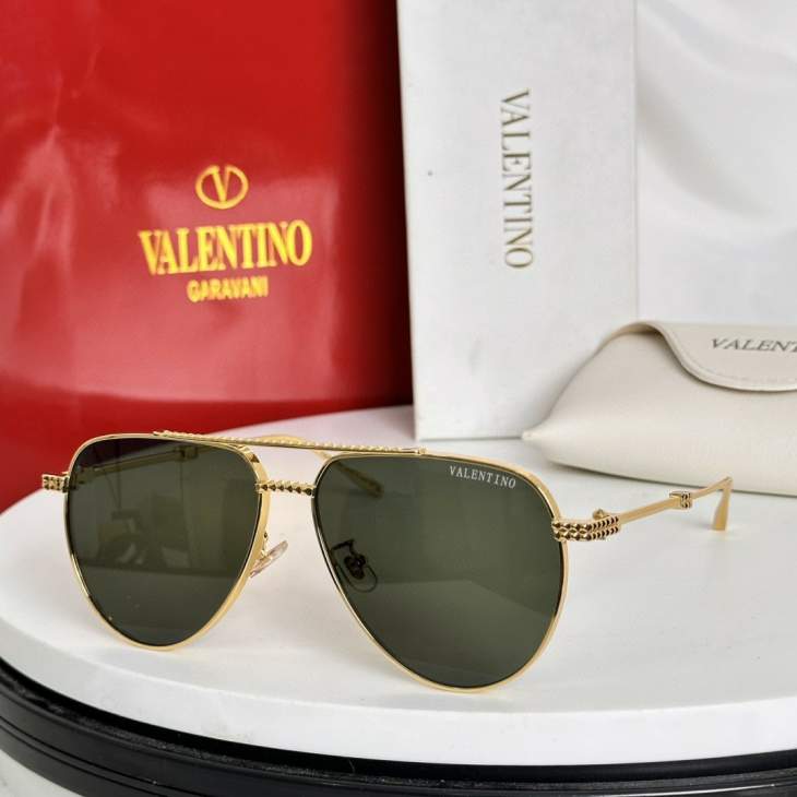 Picture of Valentino Sunglasses _SKUfw66051131fw